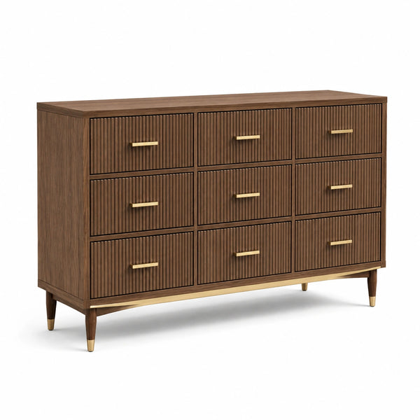 Commode en bois avec poignées métalliques dorées